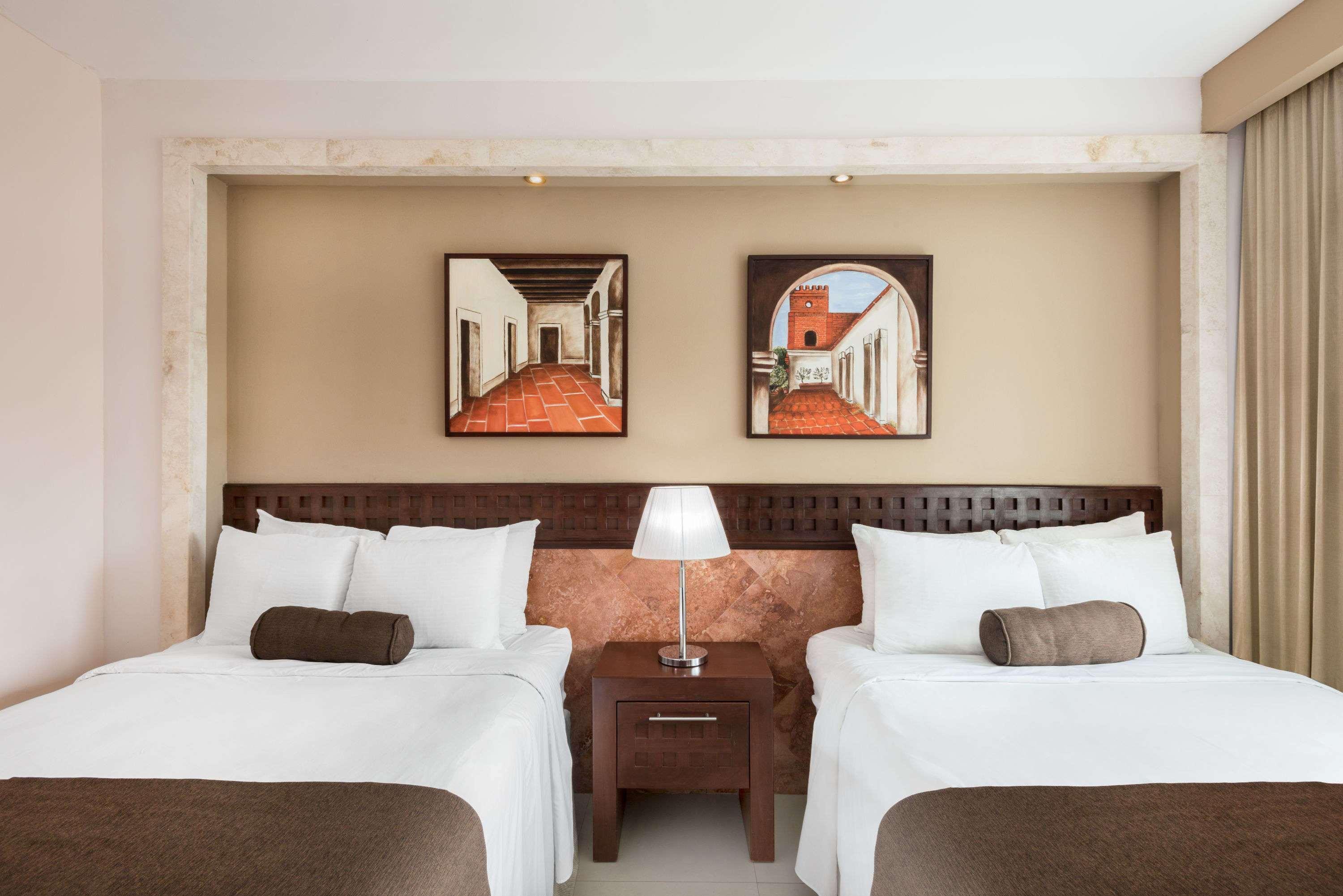 Wyndham Merida Bagian luar foto